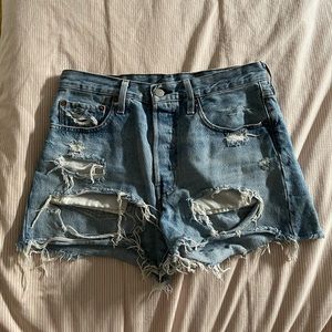 Levi’s 501 blue jean ripped shorts